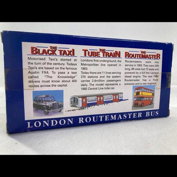 Street Scenes London Routemaster Bus - Picture 3 of 3